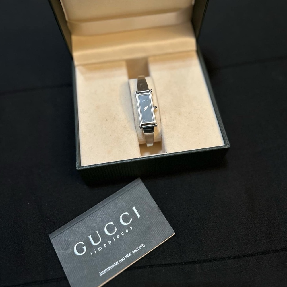 GUCCI Bangle Watch ⌚️ Size is POSTED- check pictures!